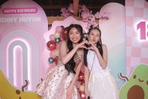 Hội bạn thân của Jenny Huỳnh: Đều học giỏi, nổi tiếng và giàu có