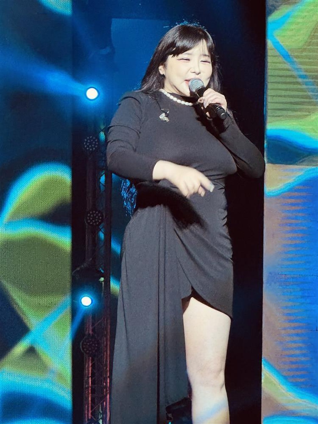 Ngoại hình ngày càng khác lạ của búp bê sống đình đám Park Bom - 1 Ngoại hình ngày càng khác lạ của búp bê sống đình đám Park Bom - 1