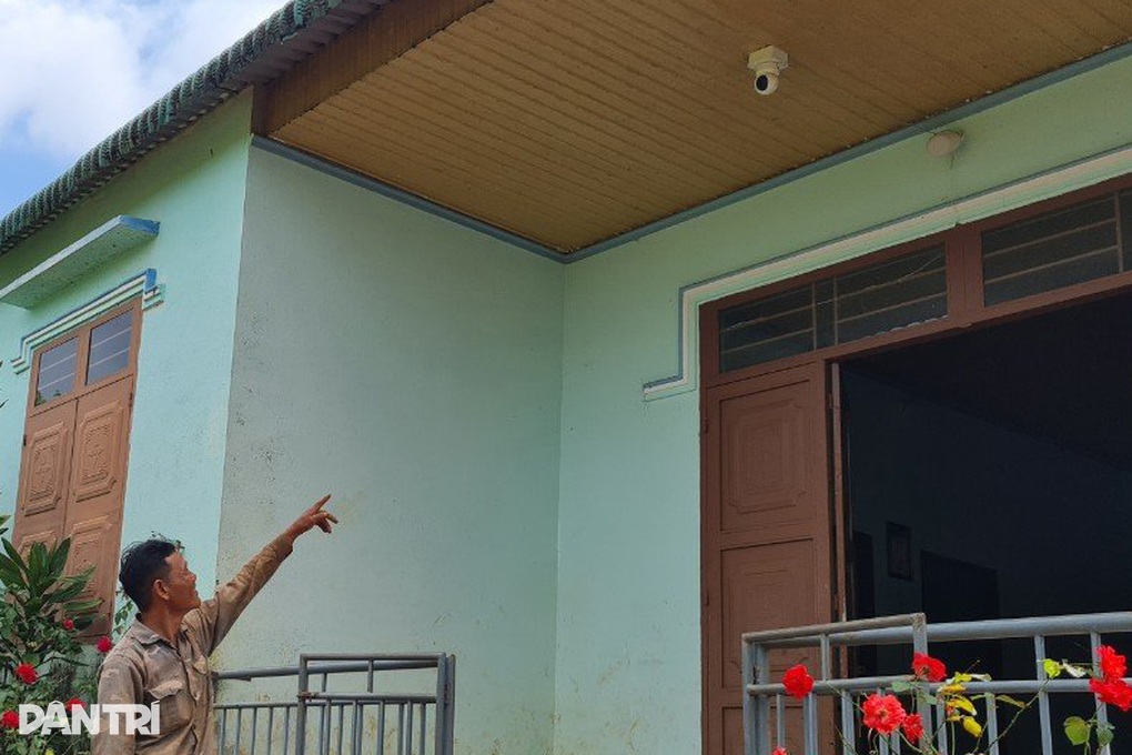 Giá cà phê tăng cao, nông dân trắng đêm canh trộm - 2 Giá cà phê tăng cao, nông dân trắng đêm canh trộm - 2
