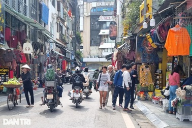 Đề xuất thí điểm cho thuê vỉa hè ở quận Hoàn Kiếm