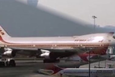 Hãng hàng không Air India đình chỉ 2 phi công sau tai nạn nghiêm trọng