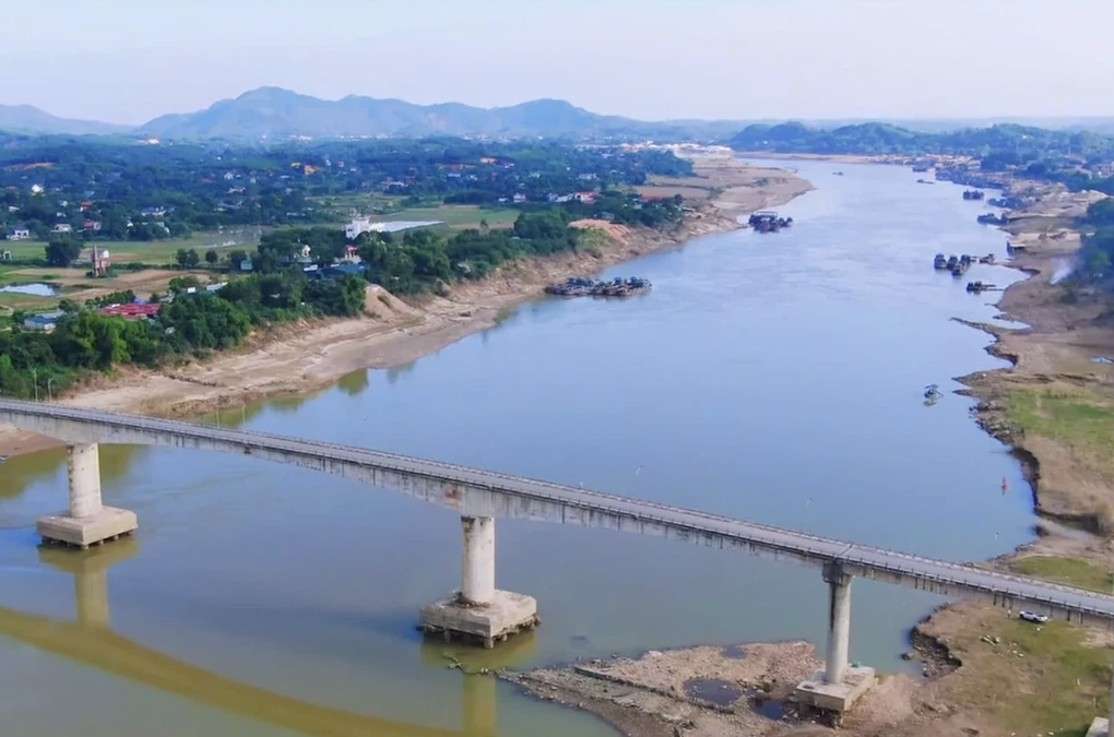 Cấm ô tô qua cầu Sông Lô ở Phú Thọ - 1 Cấm ô tô qua cầu Sông Lô ở Phú Thọ - 1