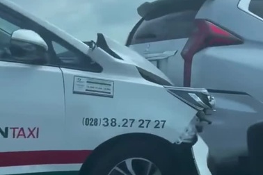 Đây là lý do nên giữ khoảng cách an toàn khi lái xe trên đường cao tốc