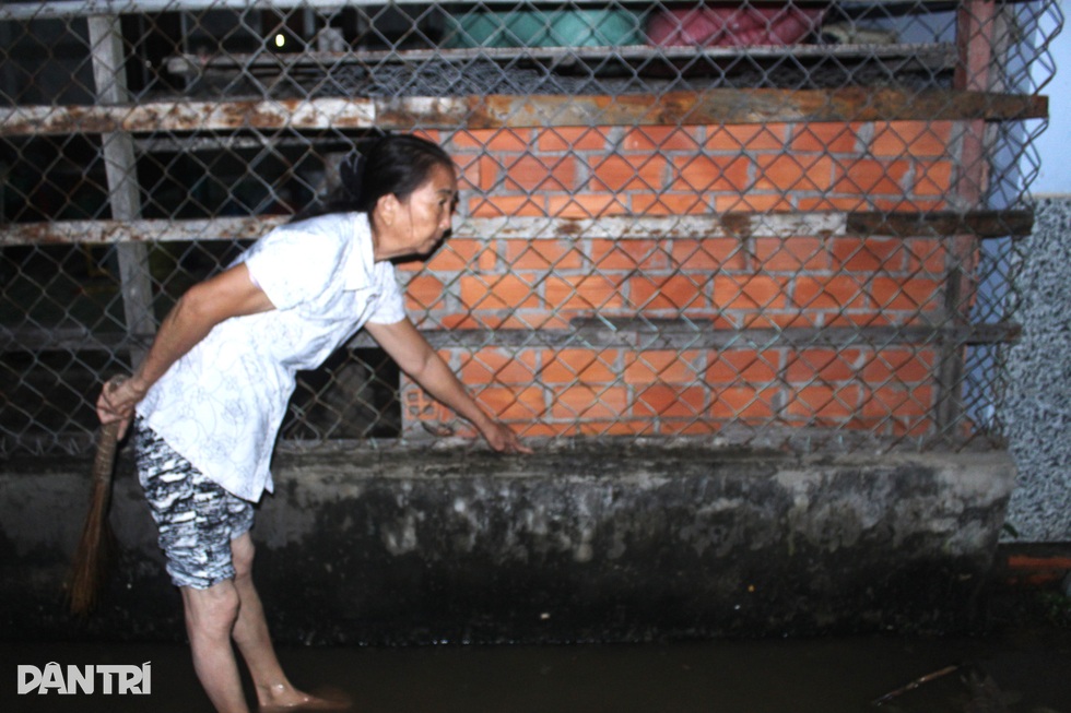 Nghèo muốn chết mà cứ phải quay quắt lo triều cường, nước ngập - 2