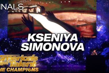 Bức tranh cát cảm động về tình yêu