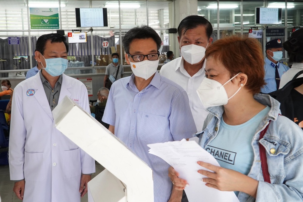 Bệnh viện Chợ Rẫy thừa nhận thiếu cả thuốc giá rẻ để cứu bệnh nhân - 3 Bệnh viện Chợ Rẫy thừa nhận thiếu cả thuốc giá rẻ để cứu bệnh nhân - 3