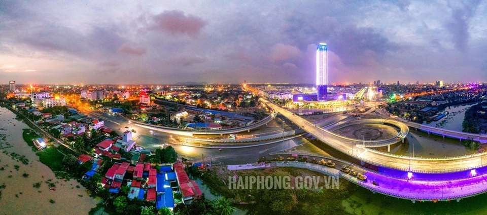 Thủ tướng phát lệnh thông xe nút giao hơn nghìn tỉ đồng - 3 Thủ tướng phát lệnh thông xe nút giao hơn nghìn tỉ đồng - 3