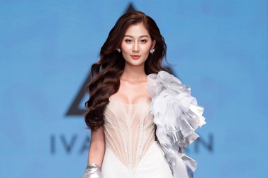 Hoa hậu Quế Anh duyên dáng tại Tuần lễ Thời trang trẻ em Việt Nam