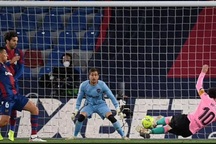 Barcelona hụt hơi ở cuộc đua vô địch, HLV Ronald Koeman lo bị sa thải