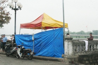 Phát hiện xác chết trên sông Hương