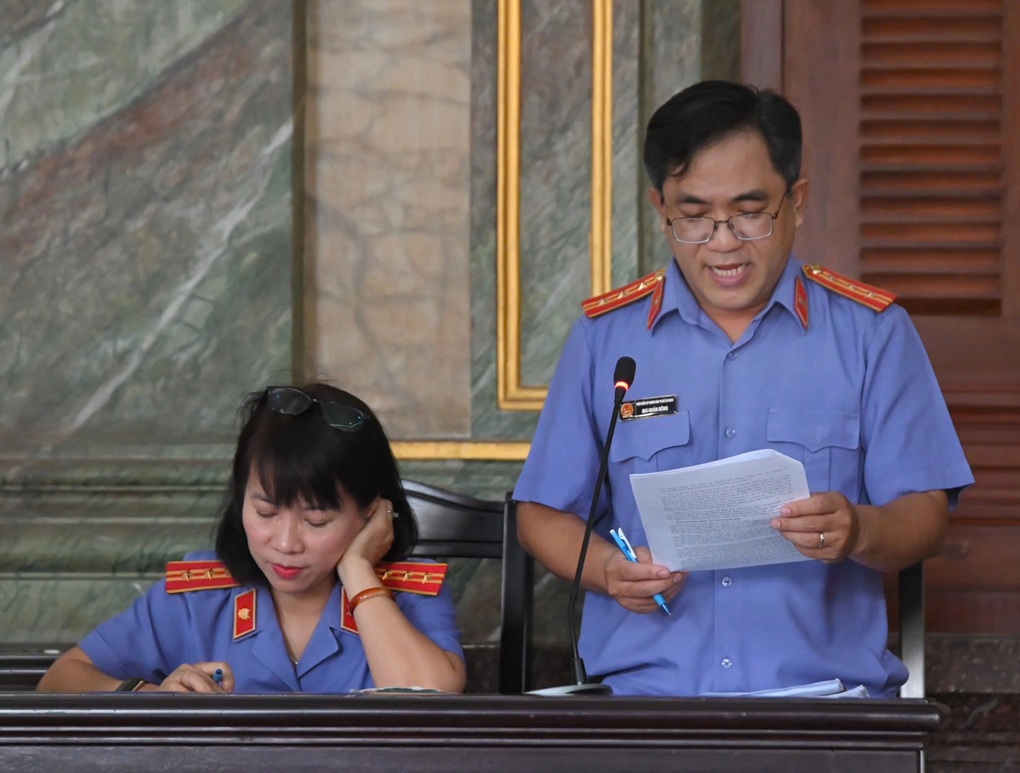 Chủ tịch Asanzo Phạm Văn Tam bị đề nghị mức án 10-12 năm tù - 3