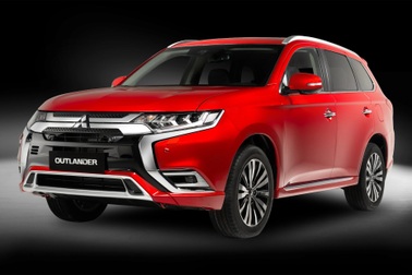 Mitsubishi Outlander có bản nâng cấp 2022, thêm trang bị để đấu Honda CR-V