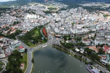 Cử tri băn khoăn về việc đi lại của cán bộ, công chức sau sáp nhập