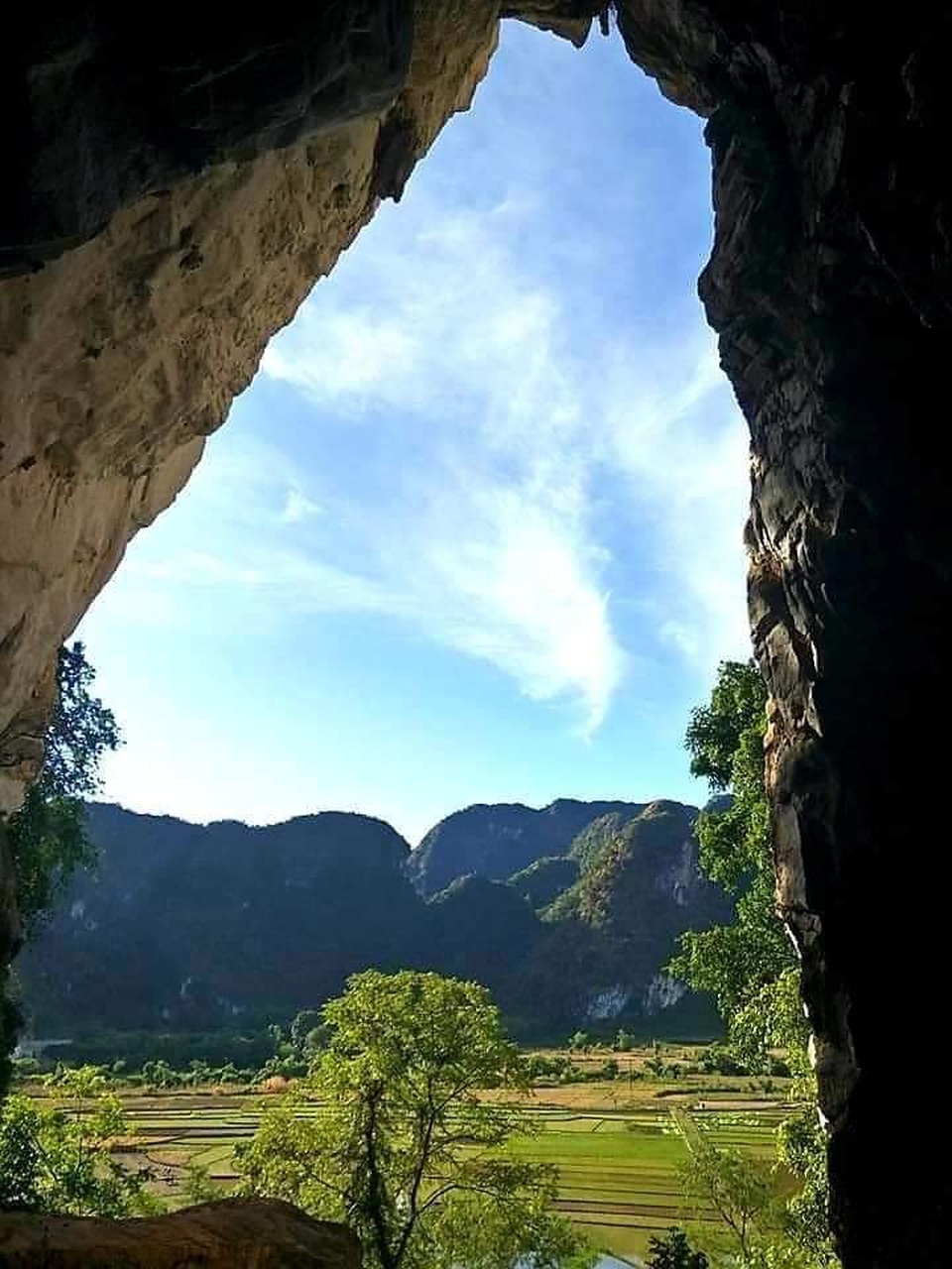 Đồng bào Thái nơi đây xem Thẳm Nàng Màn là một điểm sinh hoạt văn hóa tâm linh của mọi người dân. Đồng bào Thái nơi đây xem Thẳm Nàng Màn là một điểm sinh hoạt văn hóa tâm linh của mọi người dân.