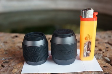 Cận cảnh bộ đôi loa X-Mini nhỏ nhất thế giới