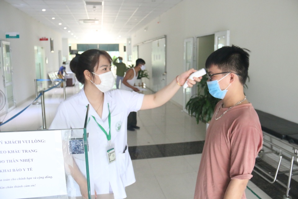 Hàng nghìn sinh viên, giảng viên trường Y tham gia vào điểm nóng chống dịch - 1 Hàng nghìn sinh viên, giảng viên trường Y tham gia vào điểm nóng chống dịch - 1