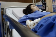 Người phụ nữ nhảy từ tầng 9 chung cư mini dần hồi phục, mong ngày gặp con