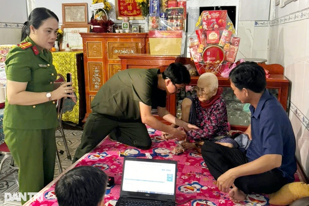 Ước nguyện cuối đời của mẹ liệt sỹ 95 tuổi - 3 Ước nguyện cuối đời của mẹ liệt sỹ 95 tuổi - 3