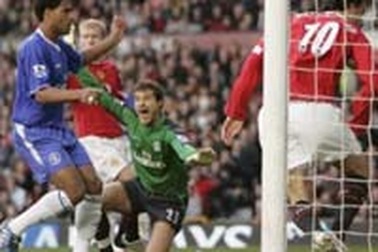 Đại thắng ở Old Trafford, Chelsea phá hai kỷ lục của MU