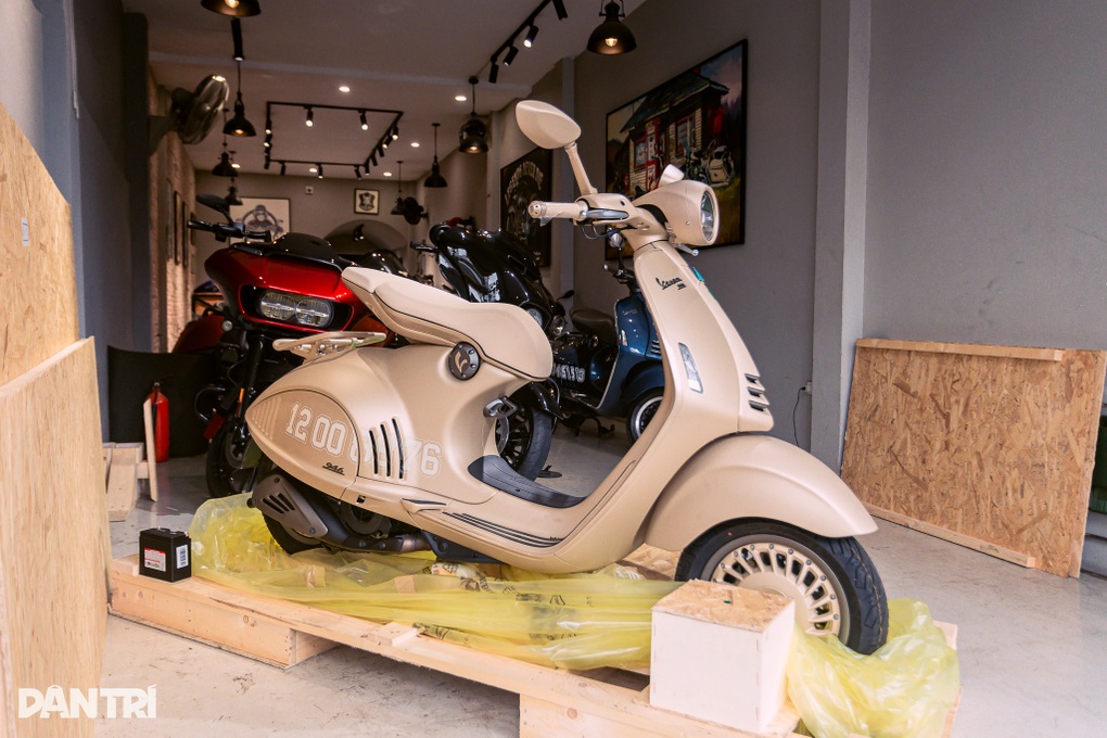 Vespa 946 Dragon rao giá hơn 700 triệu đồng, xe tay ga đắt ngang ô tô 7 chỗ - 12 Vespa 946 Dragon rao giá hơn 700 triệu đồng, xe tay ga đắt ngang ô tô 7 chỗ - 12