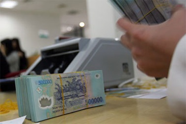 Khó kiểm soát đảo nợ bằng vốn hỗ trợ lãi suất