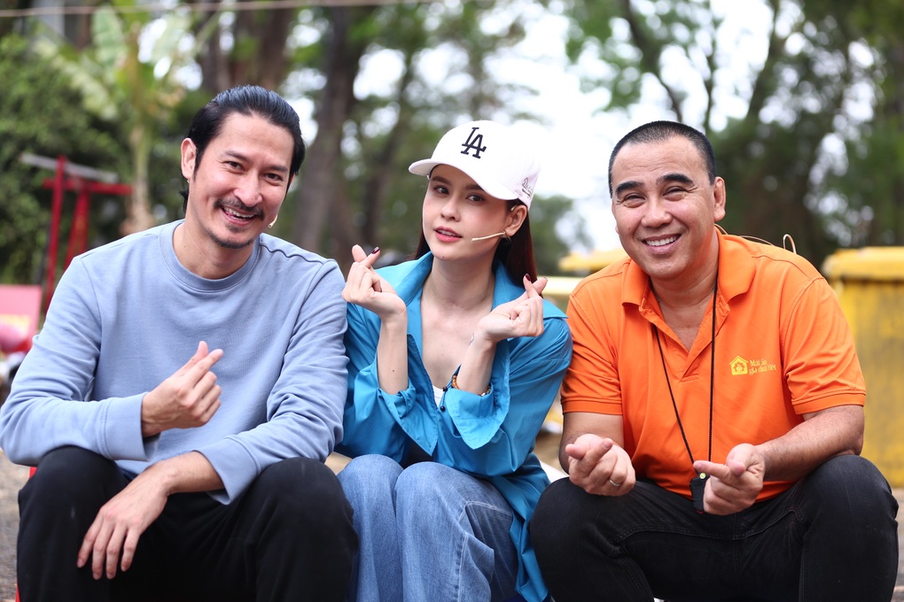 Huy Khánh: Từng sa sút vì ít phim, phải làm YouTube cải thiện thu nhập - 3 Huy Khánh: Từng sa sút vì ít phim, phải làm YouTube cải thiện thu nhập - 3