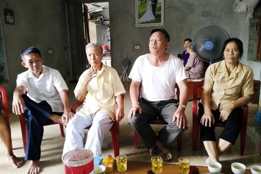 Ninh Bình: Huyện nói gì vụ dân cả thôn “gõ cửa” khắp nơi đòi đất xây nhà văn hóa?