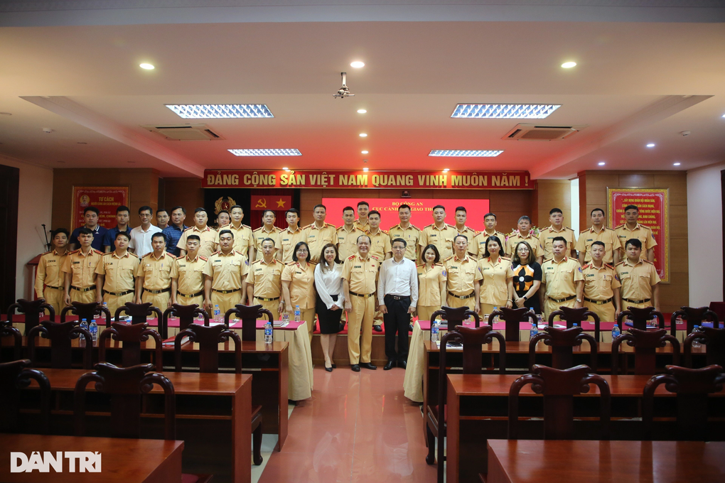Không để tình trạng một người đăng ký đăng kiểm tại nhiều trung tâm - 2 Không để tình trạng một người đăng ký đăng kiểm tại nhiều trung tâm - 2