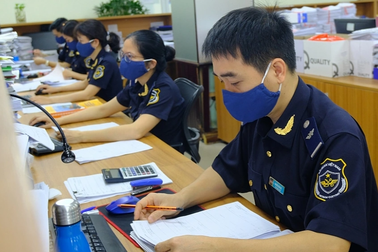 11 tháng thu ngân sách ngành hải quan đạt hơn 400.000 tỷ đồng