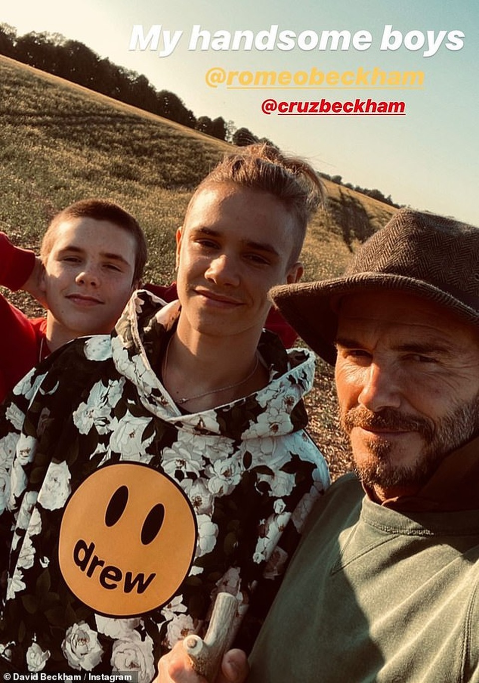 Cuộc sống cách ly tĩnh lặng, vui thú điền viên của gia đình Beckham - 4 Cuộc sống cách ly tĩnh lặng, vui thú điền viên của gia đình Beckham - 4