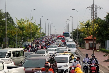 TPHCM “khát” vốn phát triển hạ tầng giao thông