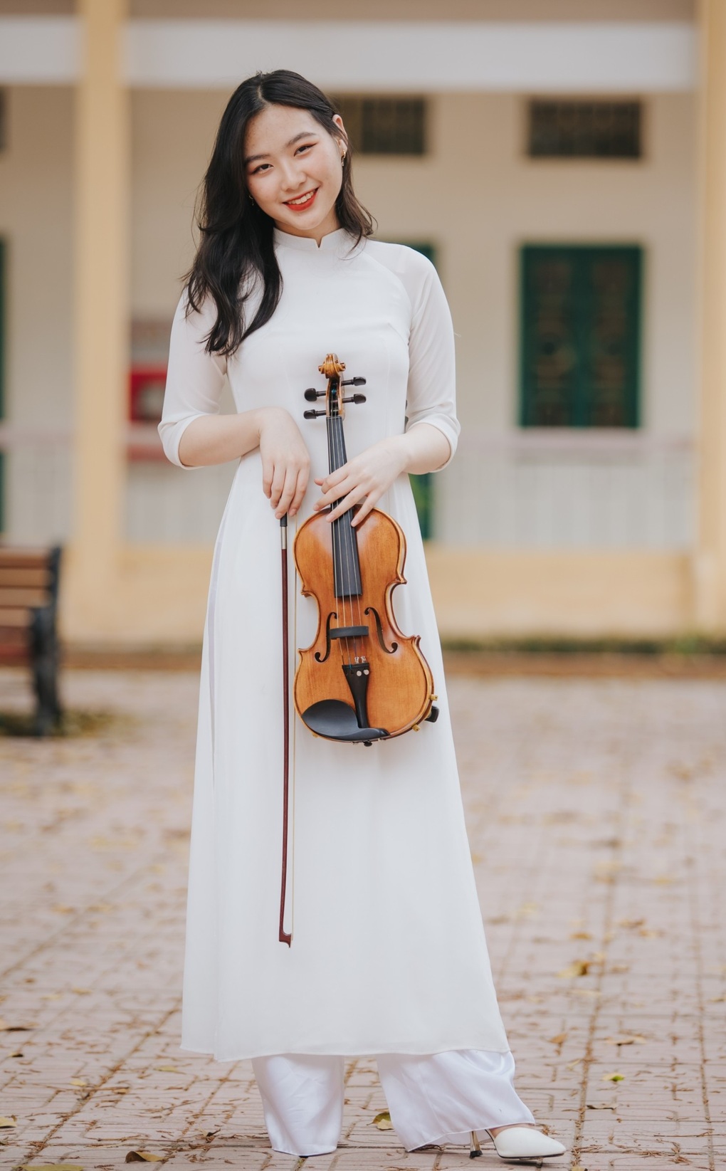 Nữ sinh Học viện Ngoại giao thành thạo tiếng Anh nhờ đam mê đàn violin - 4 Nữ sinh Học viện Ngoại giao thành thạo tiếng Anh nhờ đam mê đàn violin - 4