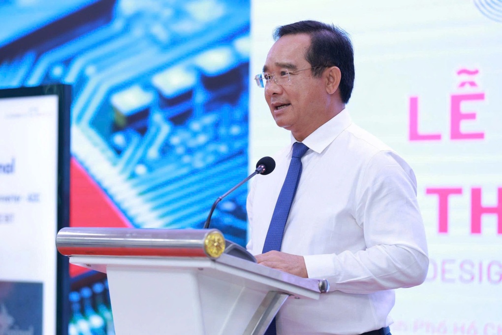 Chủ tịch TPHCM: Hoàn thiện thể chế để phát triển khoa học và công nghệ - 1 Chủ tịch TPHCM: Hoàn thiện thể chế để phát triển khoa học và công nghệ - 1