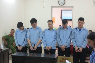 Chiếm đoạt 4,6 tỷ đồng bằng chiêu trò dọa người khác phạm tội