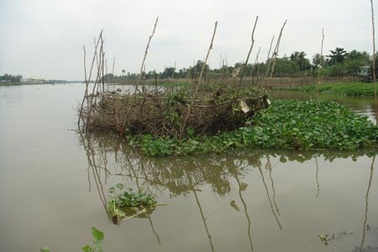 Giết mẹ bạn gái, dìm xác dưới sông 