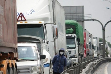 Tài xế tranh thủ "đặc quyền" ưu tiên QR Code để buôn lậu, chở hàng cấm