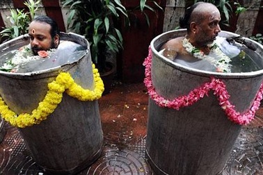 Ảnh nghi lễ cầu mưa có một không hai ở Ấn Độ 