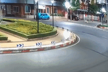 Nổi bật tuần qua: Thanh niên lao vào vòng xuyến vì phóng mô-tô tốc độ cao