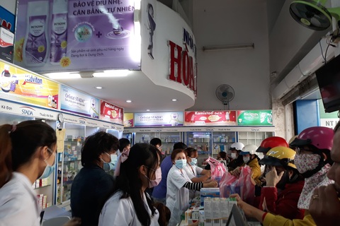 Đắk Lắk: Khẩu trang nơi cháy hàng, chỗ bán giới hạn mỗi khách một hộp