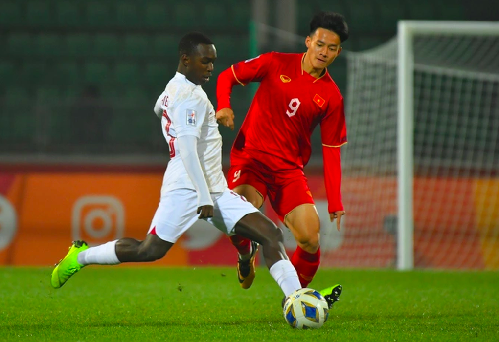 HLV Hoàng Anh Tuấn: U20 Việt Nam vẫn chưa có vé vào vòng trong - 2 HLV Hoàng Anh Tuấn: U20 Việt Nam vẫn chưa có vé vào vòng trong - 2