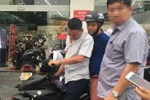Bắt Thiếu uý công an cưỡng đoạt tài sản nam sinh viên