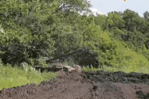 Xe tăng Nga phóng hỏa lực, bắn cháy "sát thủ diệt tăng" của Ukraine