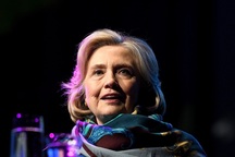 Bà Hillary Clinton cảnh báo Australia về sự can thiệp của Trung Quốc