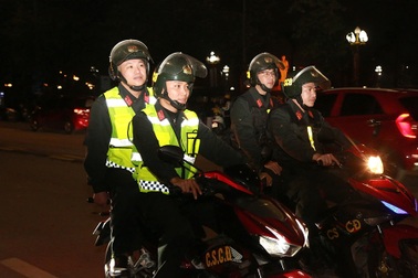 Du khách Mỹ bất ngờ nhận lại toàn bộ tài sản bị mất ở Nghệ An