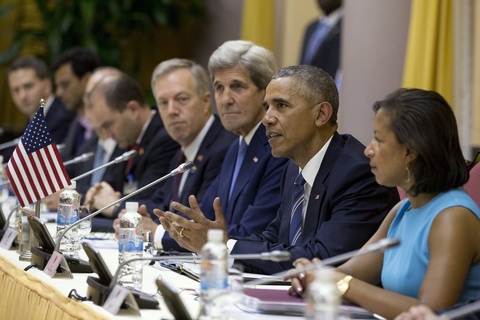 Nữ cố vấn luôn đi cùng Tổng thống Obama trong chuyến thăm Việt Nam