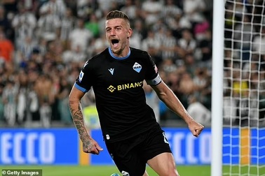 Bực tức với De Jong, Man Utd chuyển hướng tới ngôi sao của Lazio