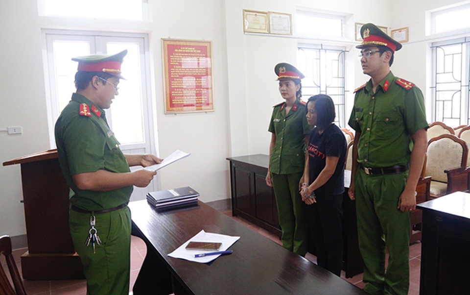 Cán bộ ngân hàng lừa đảo gần 3 tỷ đồng - 1