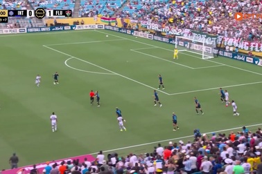 Inter Milan bất ngờ thua 0-2 trước Fluminense