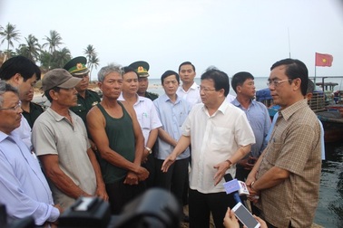 Hỗ trợ khẩn cấp ngư dân bị ảnh hưởng do hiện tượng cá chết