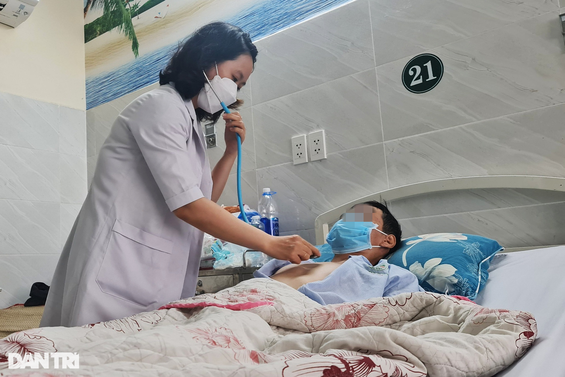 Thất nghiệp, trầm cảm, thanh niên uống 80 viên thuốc an thần - 2 Thất nghiệp, trầm cảm, thanh niên uống 80 viên thuốc an thần - 2